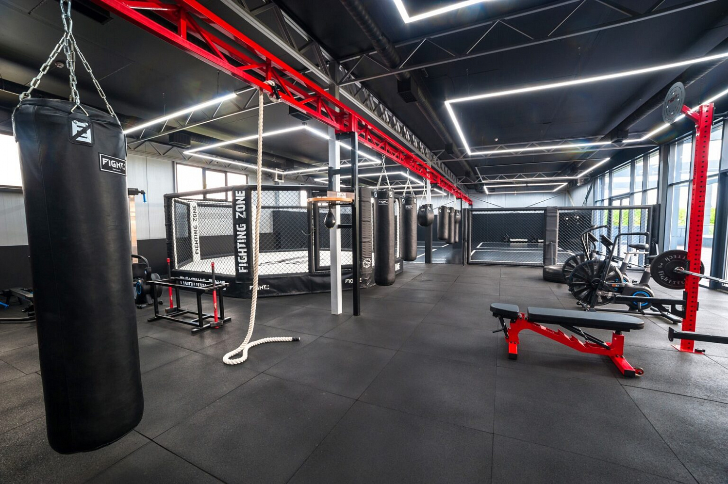 Фитнес-клуб "SPORTZONE"