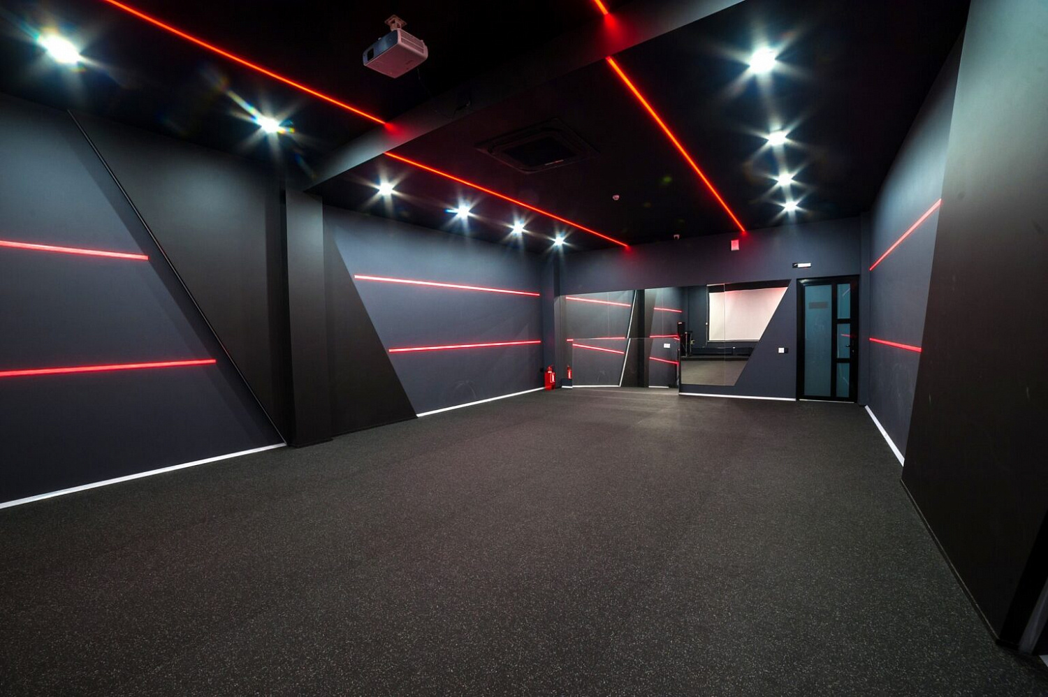 Фитнес-клуб "SPORTZONE"
