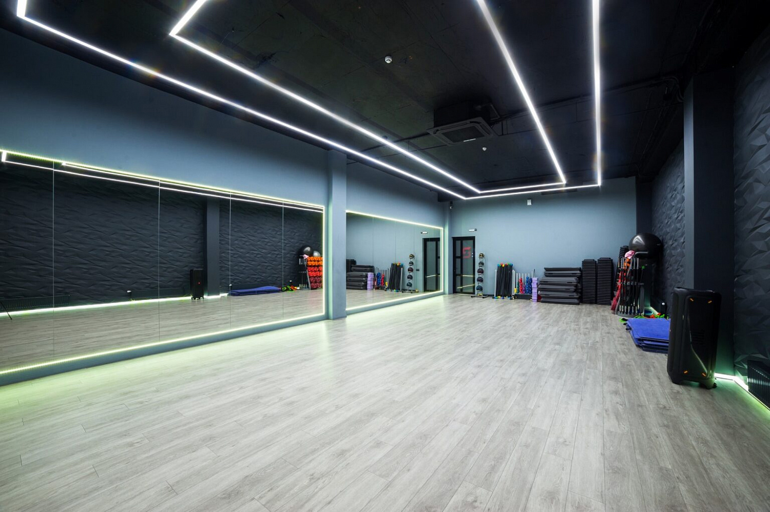 Фитнес-клуб "SPORTZONE"